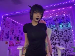 10930189