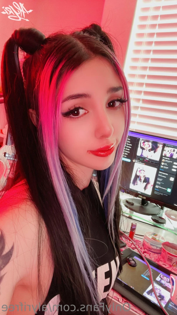 Alyri 😈 [ alyrifree ] Onlyfans leaked photo 15972273 on Hotleaks.tv