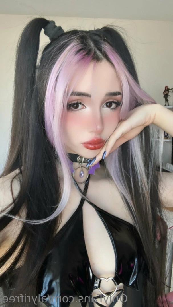Alyri 😈 [ alyrifree ] Onlyfans leaked photo 16412687 on Hotleaks.tv