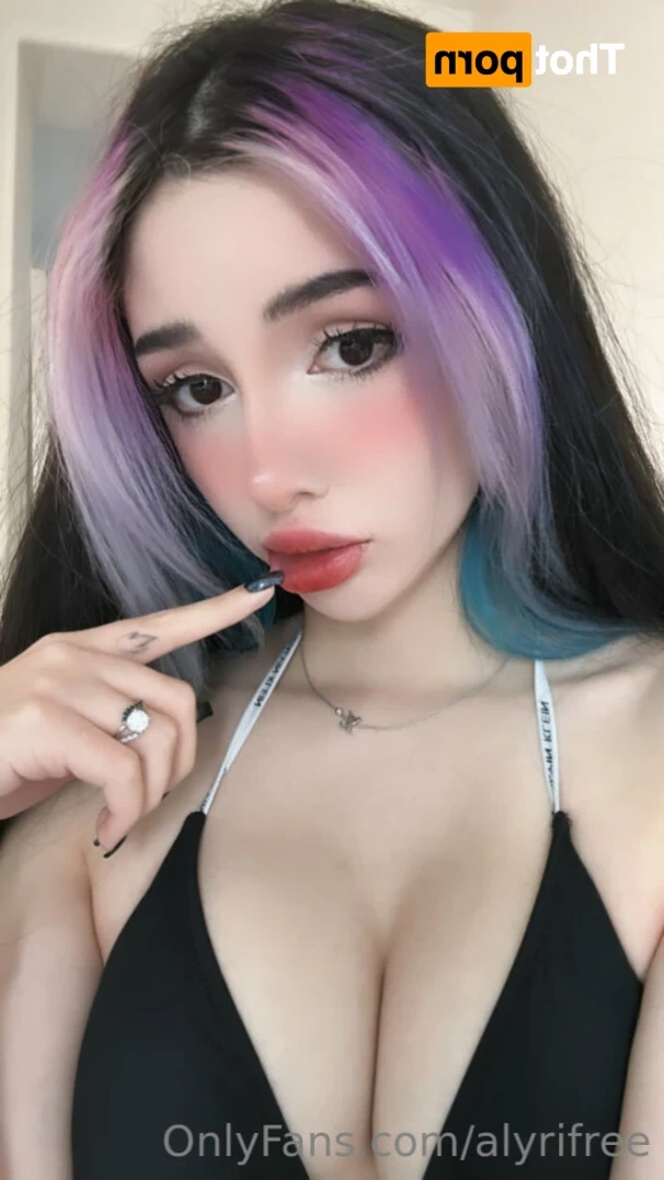 Alyri 😈 [ alyrifree ] Onlyfans leaked photo 16412697 on Hotleaks.tv