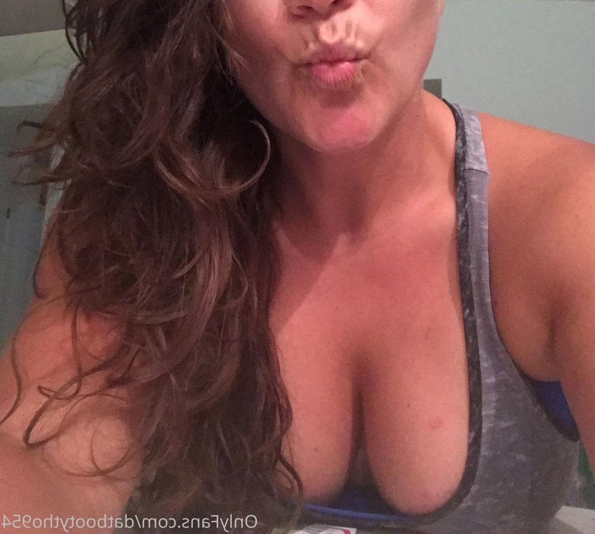 Datbootytho954 36DD, 44"🍑 NATURAL [ datbootytho954 ] Onlyfans leaked photo 4026542 on Hotleaks.tv