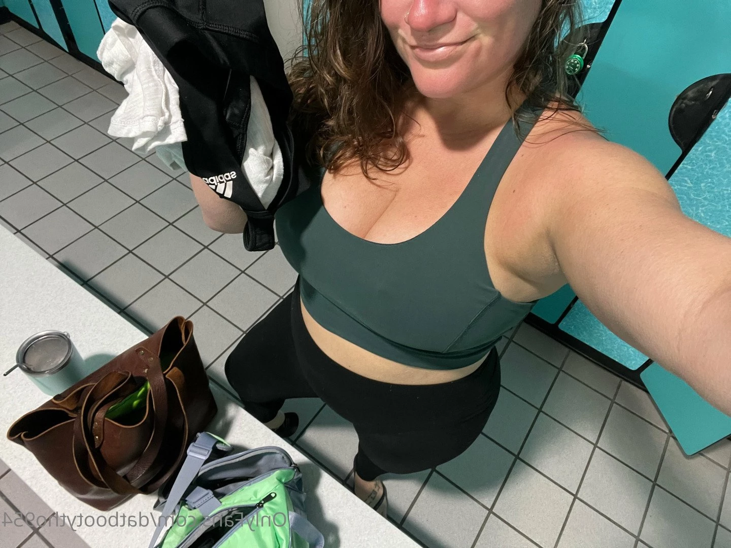 Datbootytho954 36DD, 44"🍑 NATURAL [ datbootytho954 ] Onlyfans leaked photo 4064235 on Hotleaks.tv