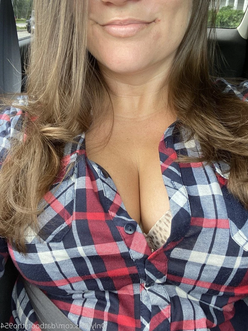 Datbootytho954 36DD, 44"🍑 NATURAL [ datbootytho954 ] Onlyfans leaked photo 4065807 on Hotleaks.tv