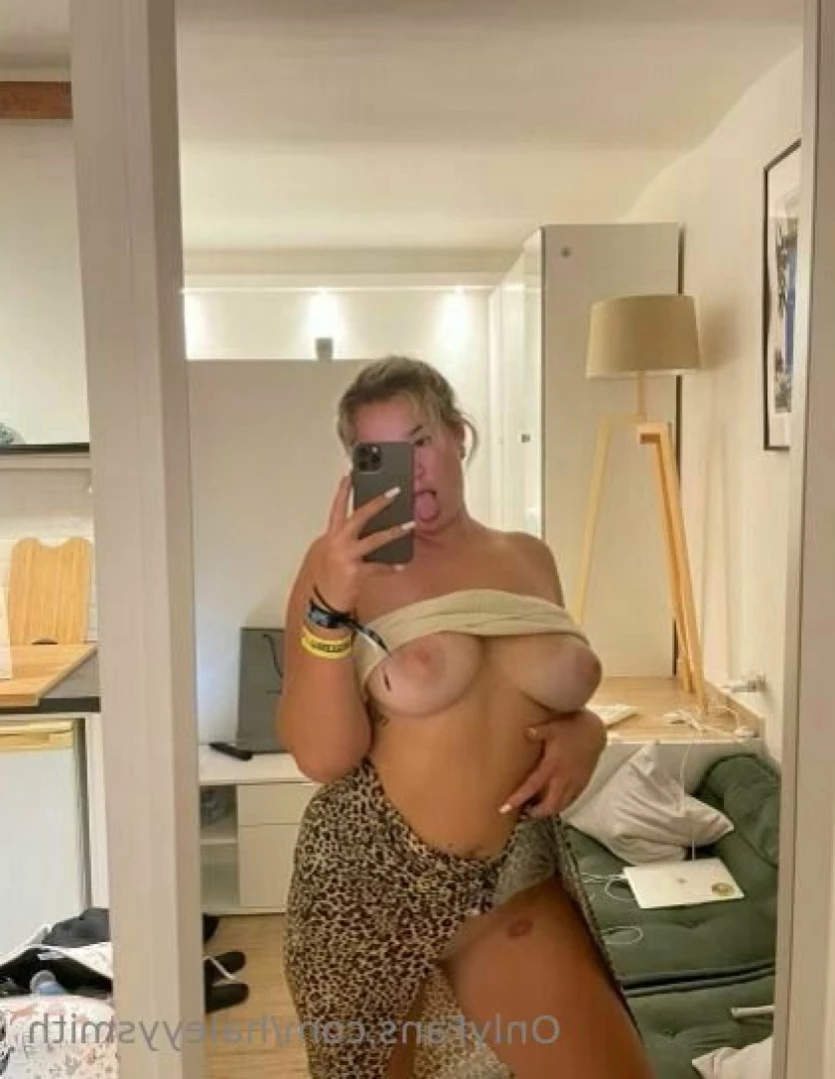 College cheerleader💦🎀 [ haleyysmith ] Onlyfans leaked photo 11455960 on Hotleaks.tv