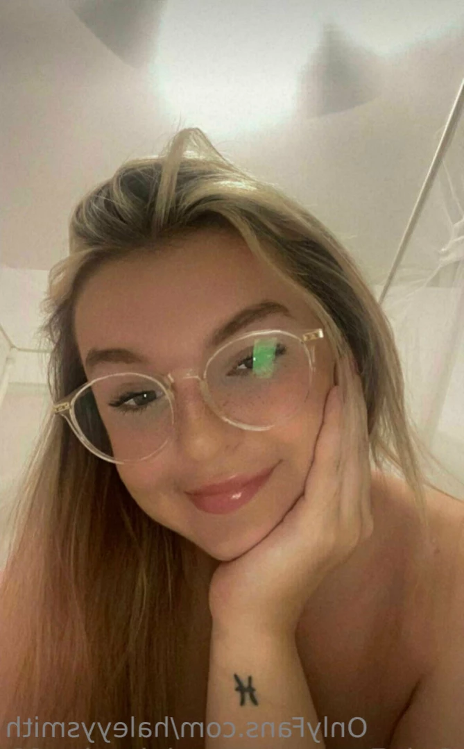 College cheerleader💦🎀 [ haleyysmith ] Onlyfans leaked photo 11463118 on Hotleaks.tv