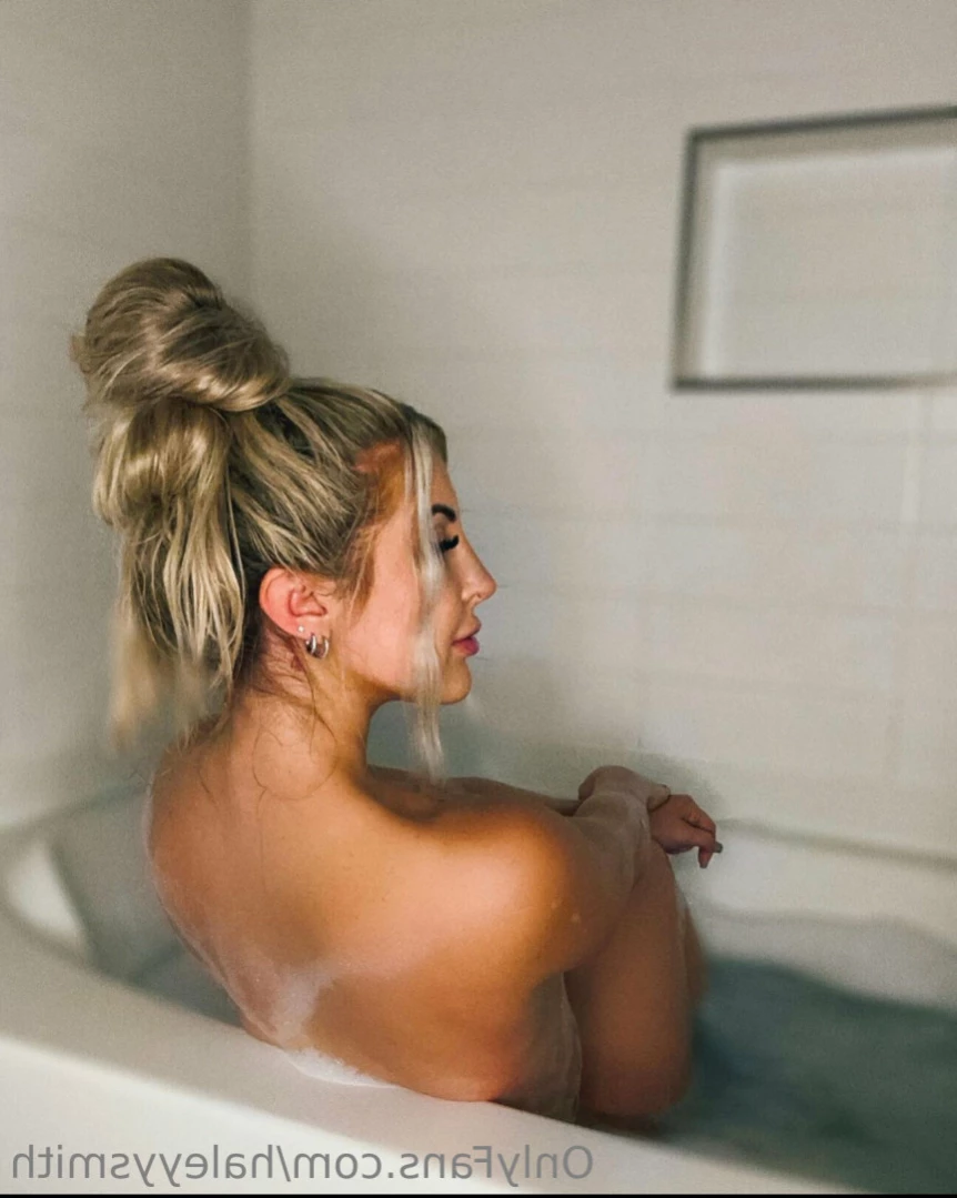 College cheerleader💦🎀 [ haleyysmith ] Onlyfans leaked photo 11470177 on Hotleaks.tv
