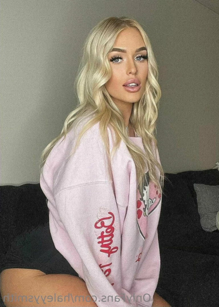 College cheerleader💦🎀 [ haleyysmith ] Onlyfans leaked photo 11527397 on Hotleaks.tv
