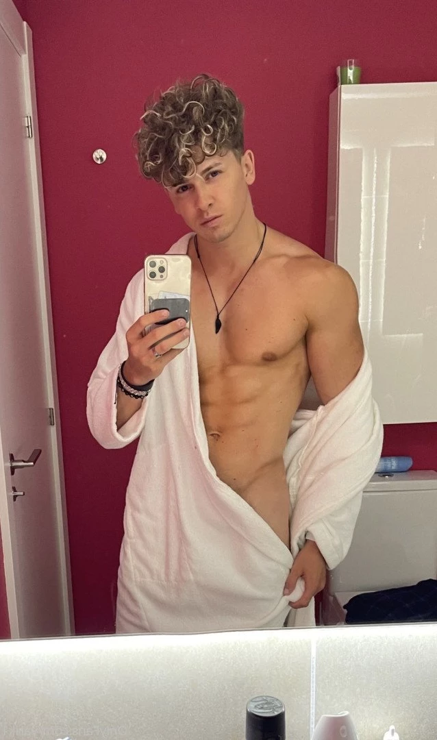 Yarik VIP Top 0.2%  (Slavik) [ yarik1 ] Onlyfans leaked photo 4189363 on Hotleaks.tv