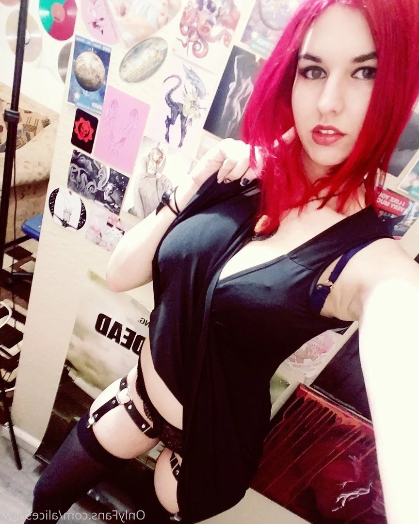 Alice ~ Big Tittied Goth Girlfriend [ alicesnow ] Onlyfans leaked photo 4216657 on Hotleaks.tv
