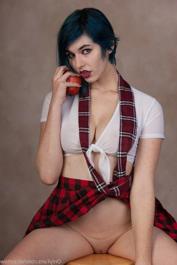 Alice ~ Big Tittied Goth Girlfriend [ alicesnow ] Onlyfans leaked photo 4229130 on Hotleaks.tv