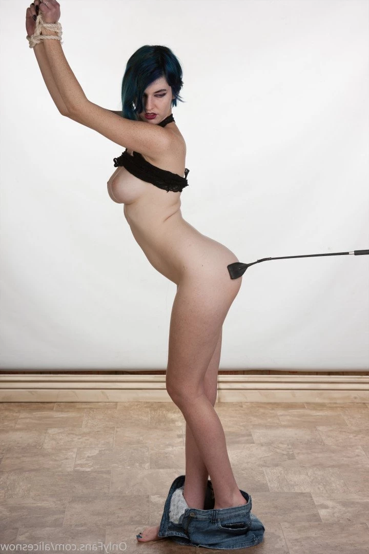 Alice ~ Big Tittied Goth Girlfriend [ alicesnow ] Onlyfans leaked photo 4241577 on Hotleaks.tv