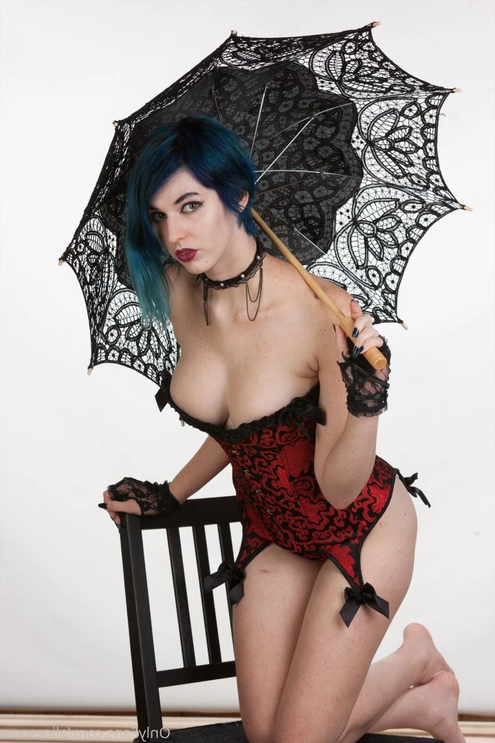 Alice ~ Big Tittied Goth Girlfriend [ alicesnow ] Onlyfans leaked photo 4242451 on Hotleaks.tv