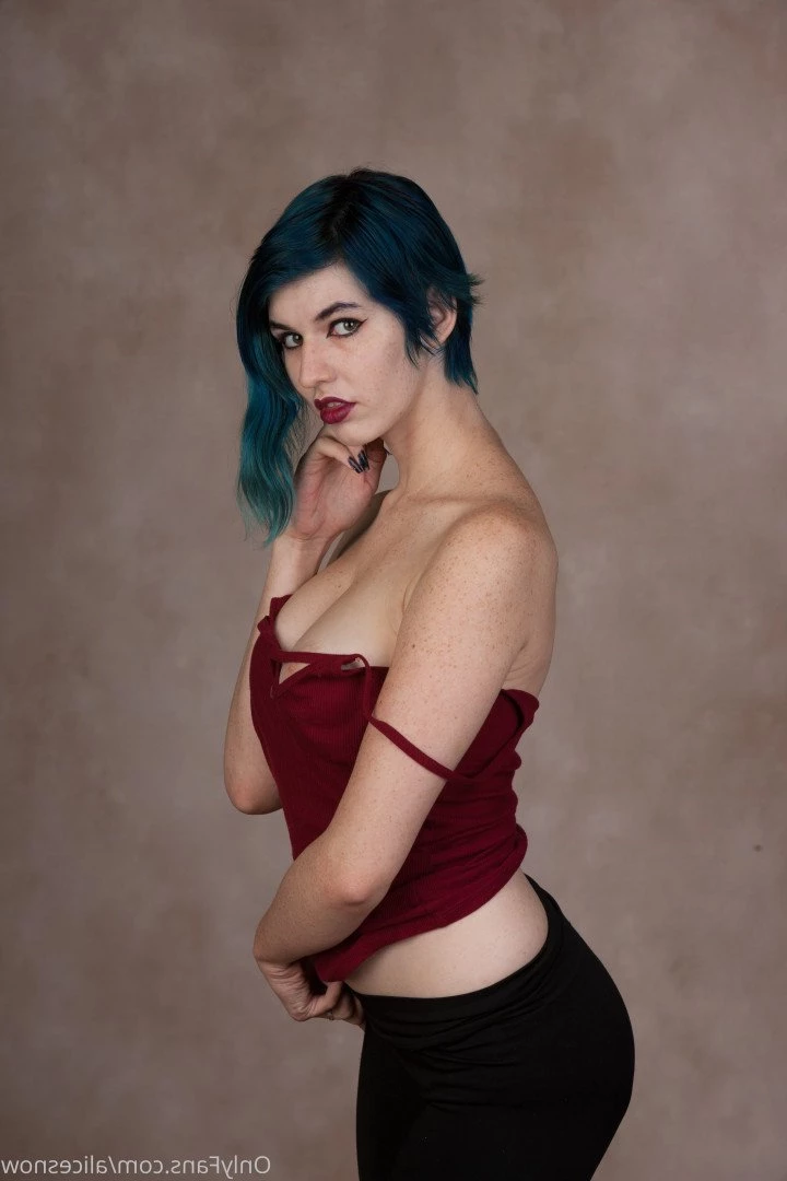 Alice ~ Big Tittied Goth Girlfriend [ alicesnow ] Onlyfans leaked photo 4244763 on Hotleaks.tv