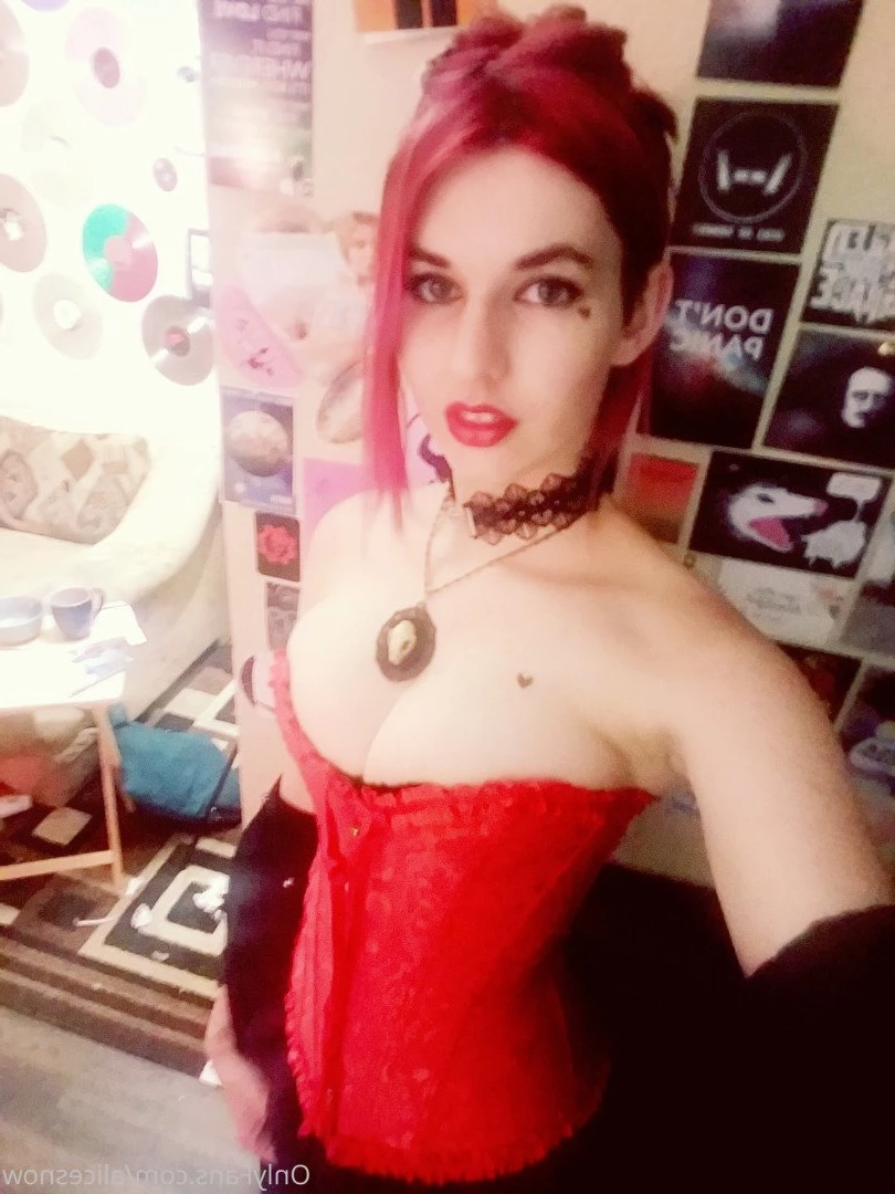Alice ~ Big Tittied Goth Girlfriend [ alicesnow ] Onlyfans leaked photo 4264581 on Hotleaks.tv