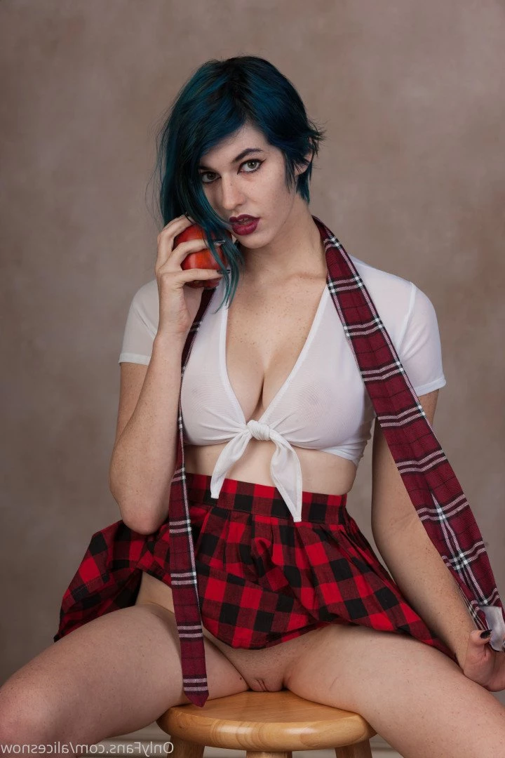Alice ~ Big Tittied Goth Girlfriend [ alicesnow ] Onlyfans leaked photo 4267221 on Hotleaks.tv