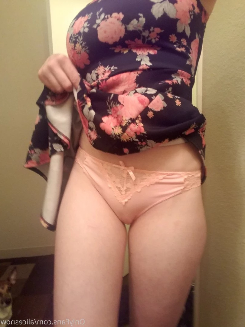 Alice ~ Big Tittied Goth Girlfriend [ alicesnow ] Onlyfans leaked photo 4272910 on Hotleaks.tv