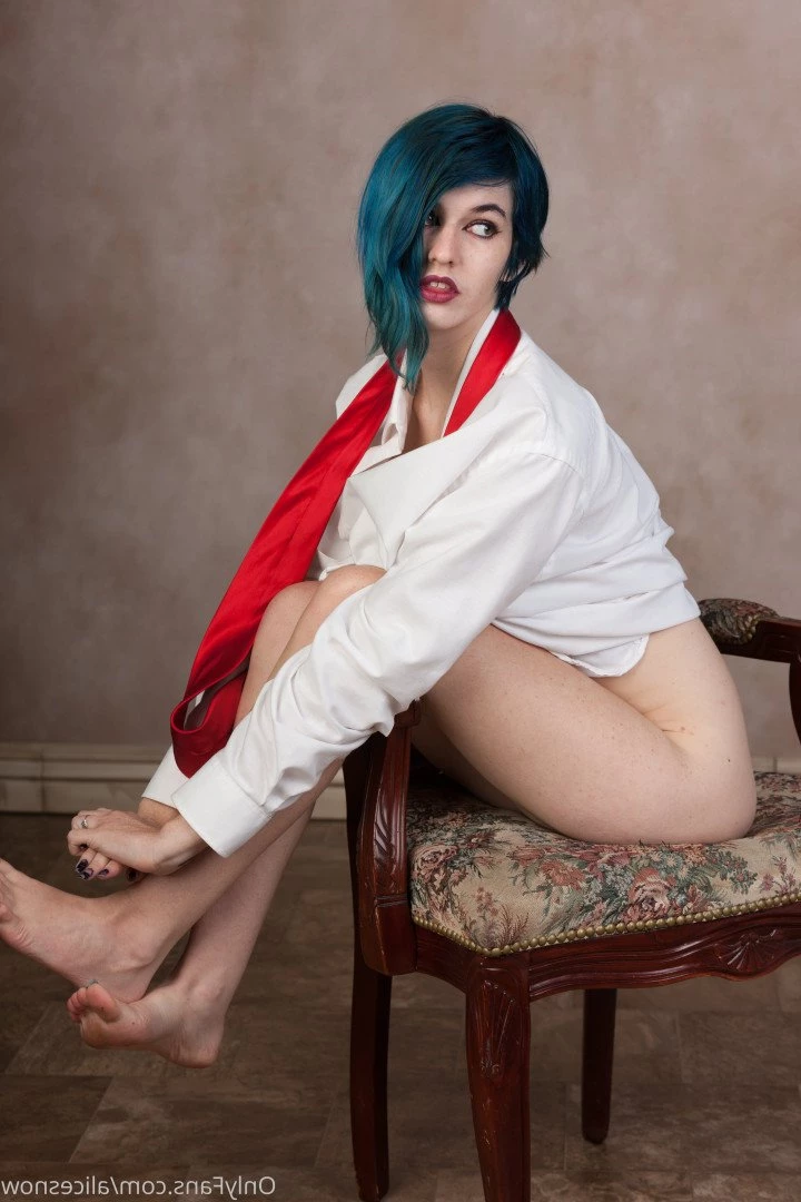 Alice ~ Big Tittied Goth Girlfriend [ alicesnow ] Onlyfans leaked photo 4273379 on Hotleaks.tv
