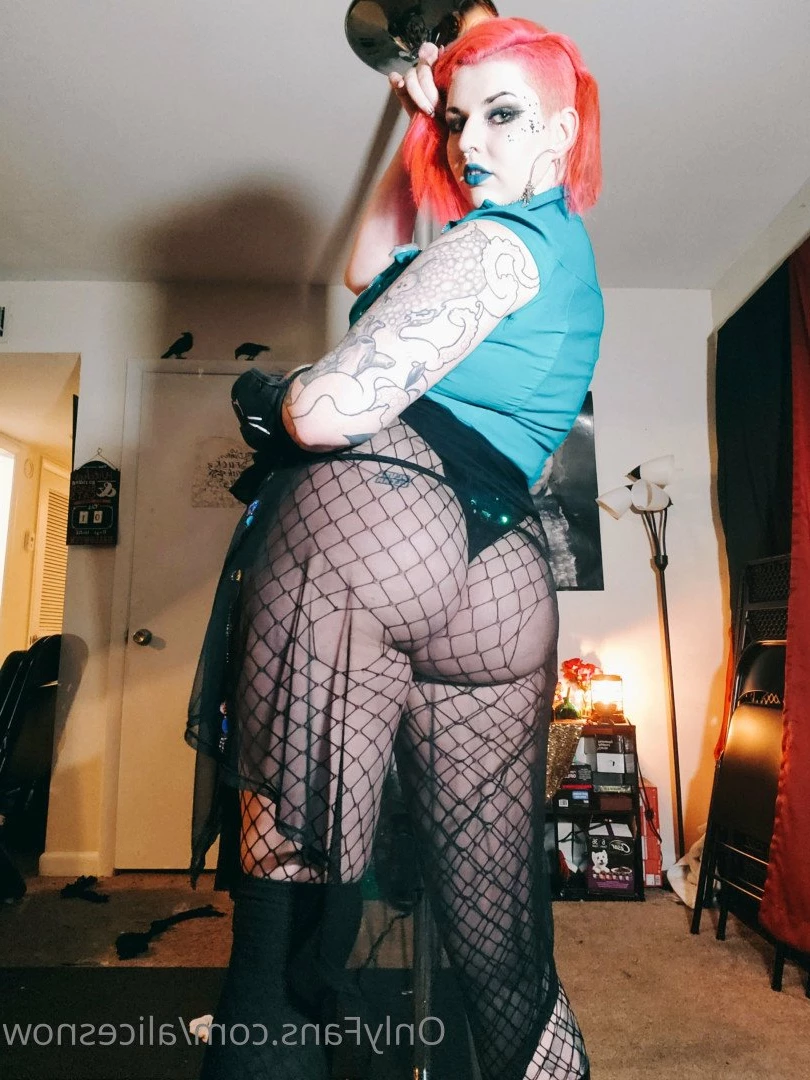 Alice ~ Big Tittied Goth Girlfriend [ alicesnow ] Onlyfans leaked photo 4278013 on Hotleaks.tv