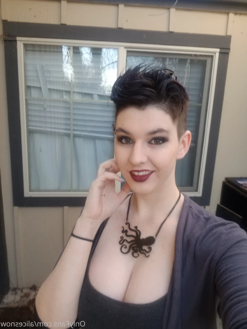 Alice ~ Big Tittied Goth Girlfriend [ alicesnow ] Onlyfans leaked photo 9993168 on Hotleaks.tv