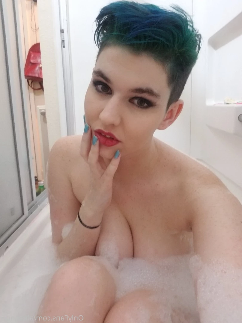 Alice ~ Big Tittied Goth Girlfriend [ alicesnow ] Onlyfans leaked photo 9993332 on Hotleaks.tv