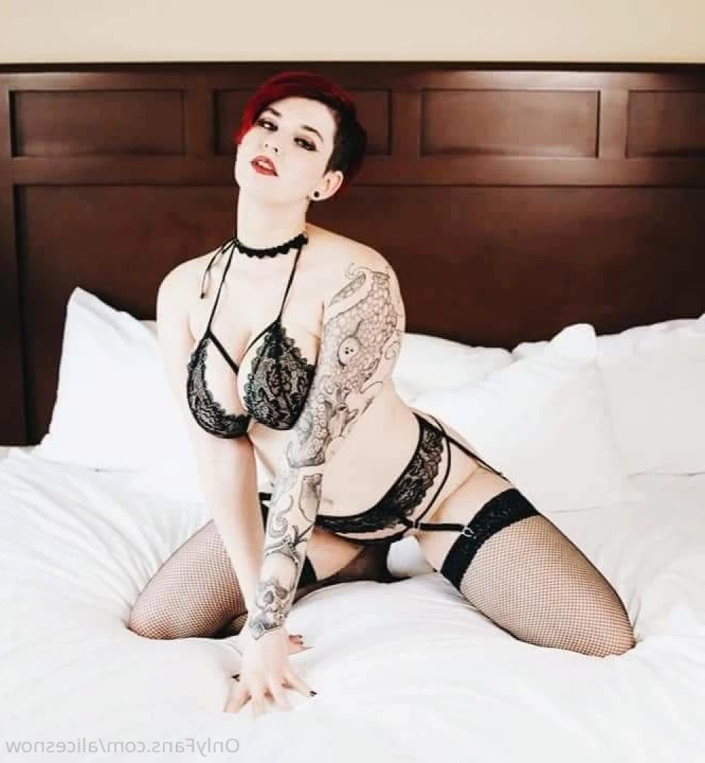 Alice ~ Big Tittied Goth Girlfriend [ alicesnow ] Onlyfans leaked photo 9994118 on Hotleaks.tv