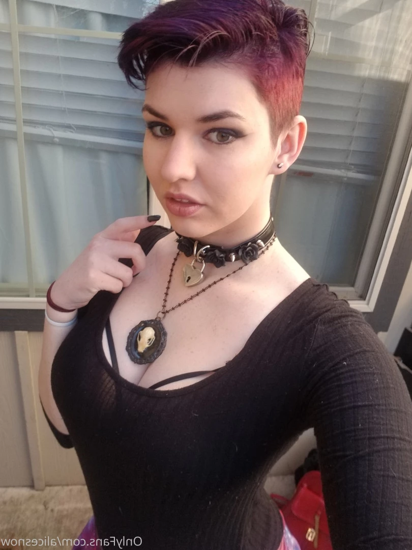 Alice ~ Big Tittied Goth Girlfriend [ alicesnow ] Onlyfans leaked photo 9994131 on Hotleaks.tv