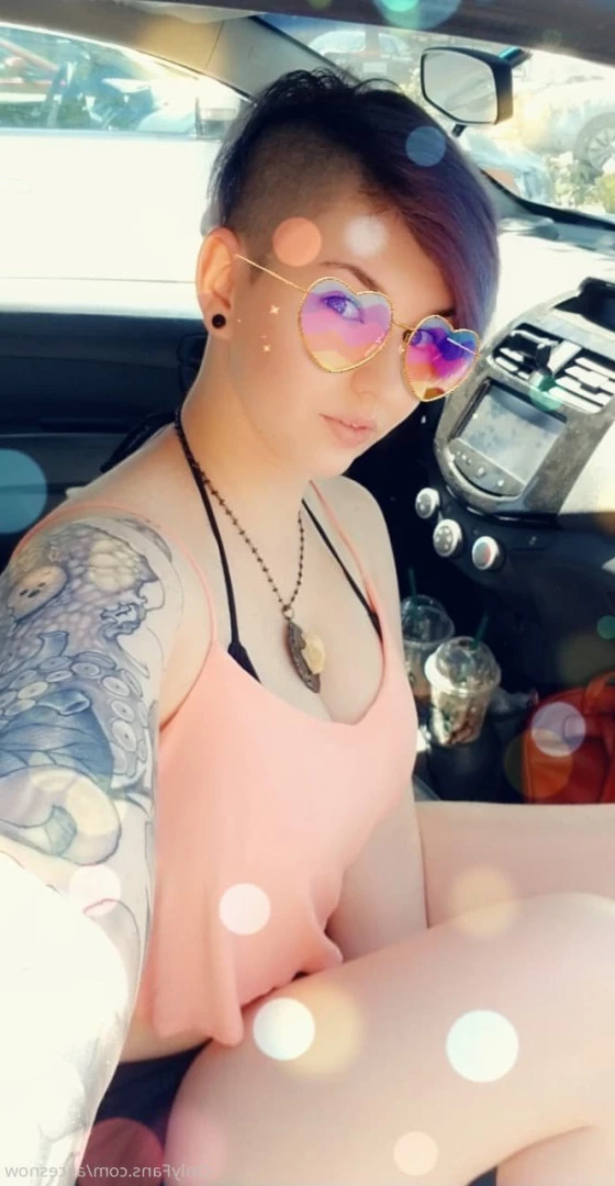 Alice ~ Big Tittied Goth Girlfriend [ alicesnow ] Onlyfans leaked photo 9995213 on Hotleaks.tv
