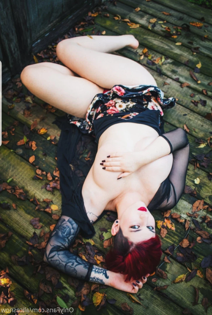 Alice ~ Big Tittied Goth Girlfriend [ alicesnow ] Onlyfans leaked photo 9996831 on Hotleaks.tv
