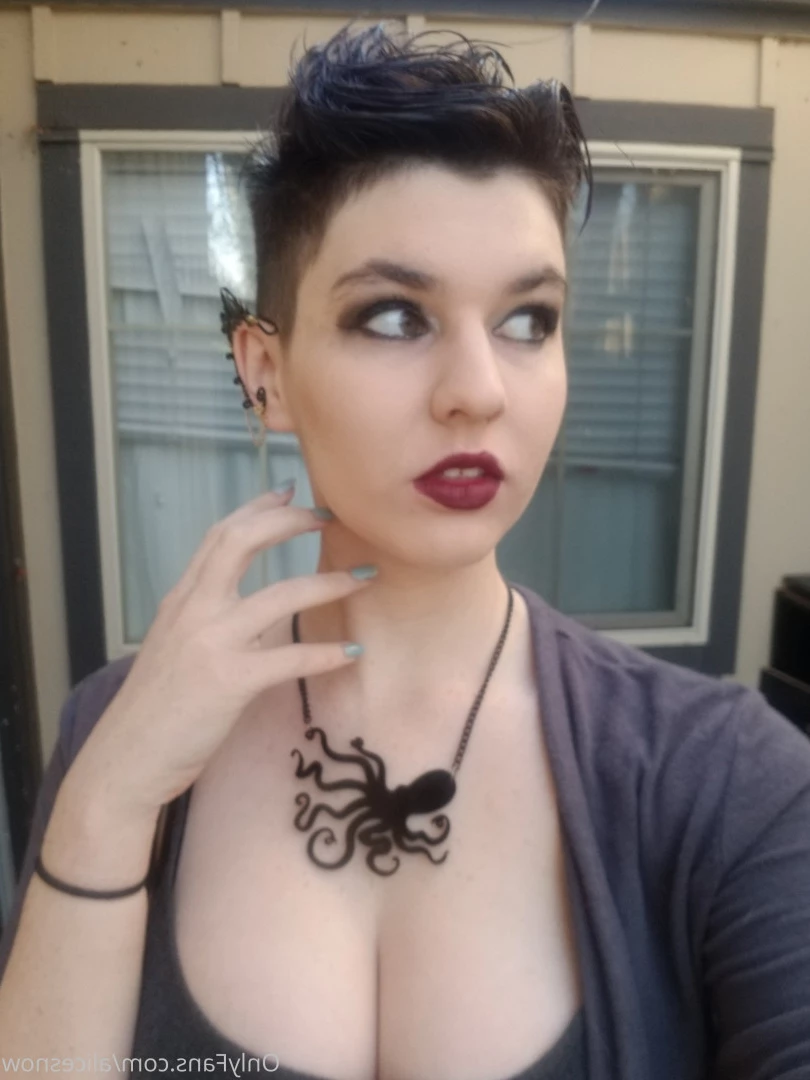 Alice ~ Big Tittied Goth Girlfriend [ alicesnow ] Onlyfans leaked photo 10000027 on Hotleaks.tv