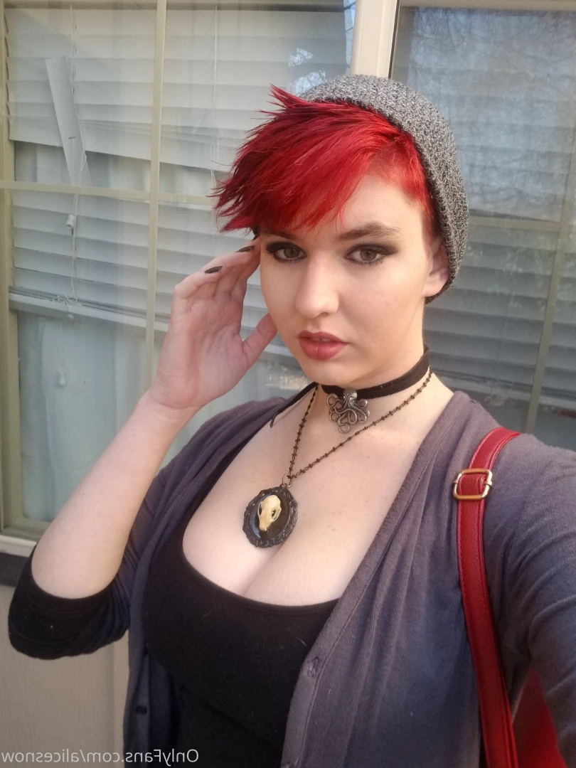 Alice ~ Big Tittied Goth Girlfriend [ alicesnow ] Onlyfans leaked photo 10000279 on Hotleaks.tv