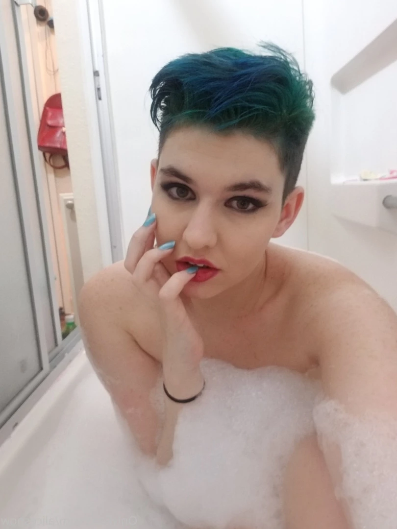 Alice ~ Big Tittied Goth Girlfriend [ alicesnow ] Onlyfans leaked photo 10000835 on Hotleaks.tv