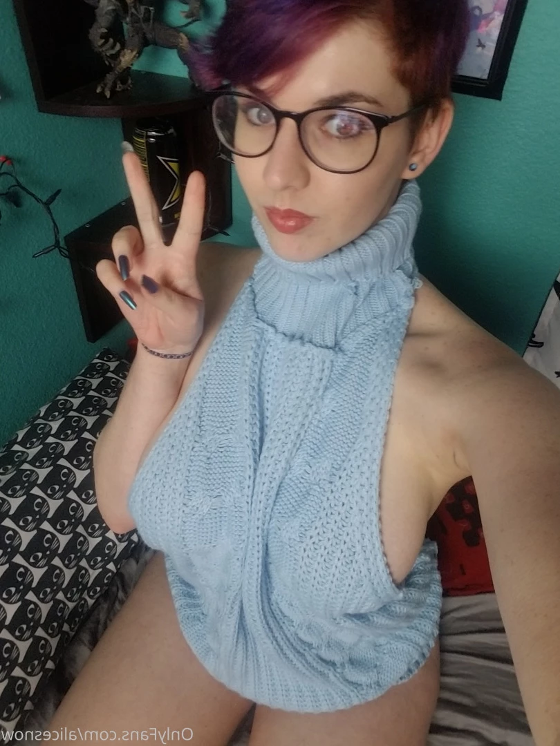 Alice ~ Big Tittied Goth Girlfriend [ alicesnow ] Onlyfans leaked photo 10002113 on Hotleaks.tv