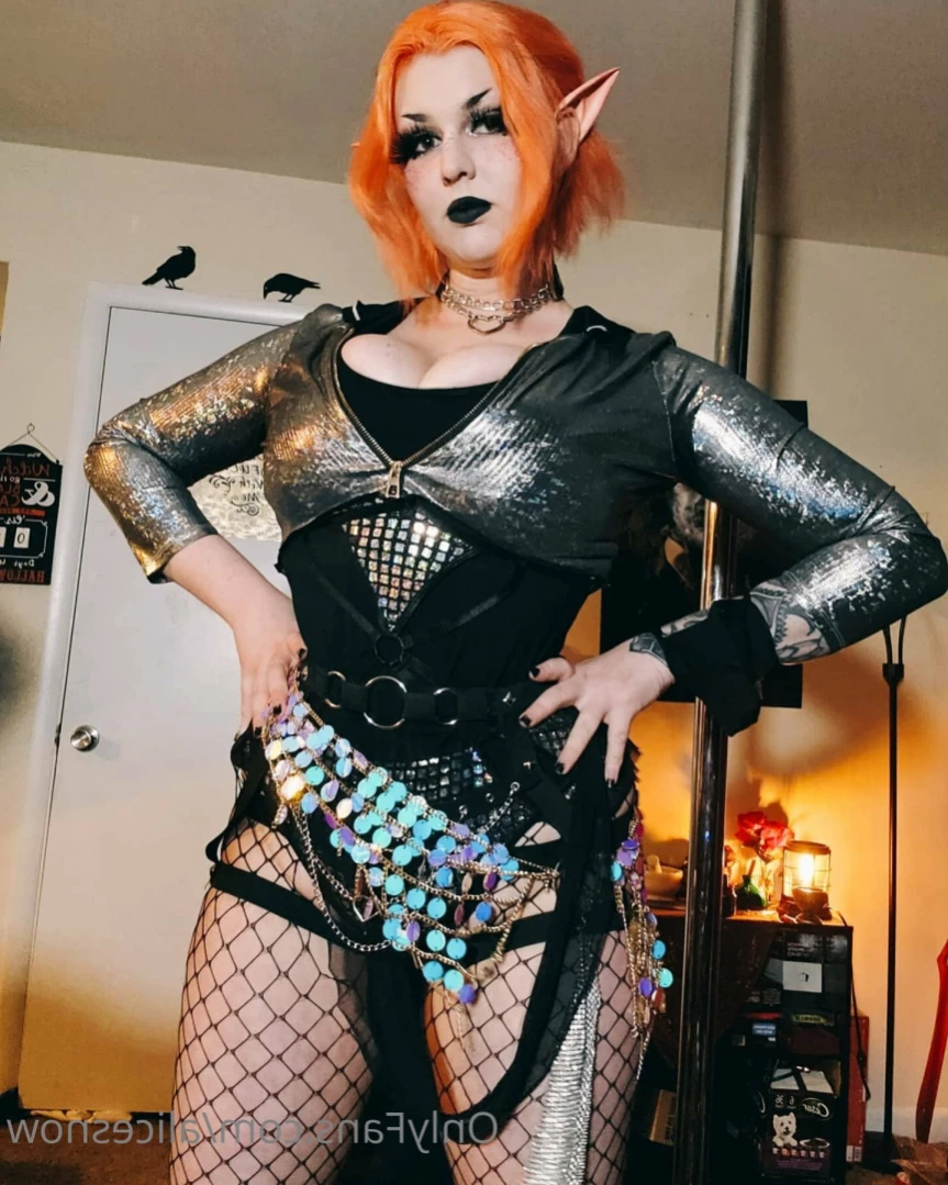 Alice ~ Big Tittied Goth Girlfriend [ alicesnow ] Onlyfans leaked photo 11002550 on Hotleaks.tv