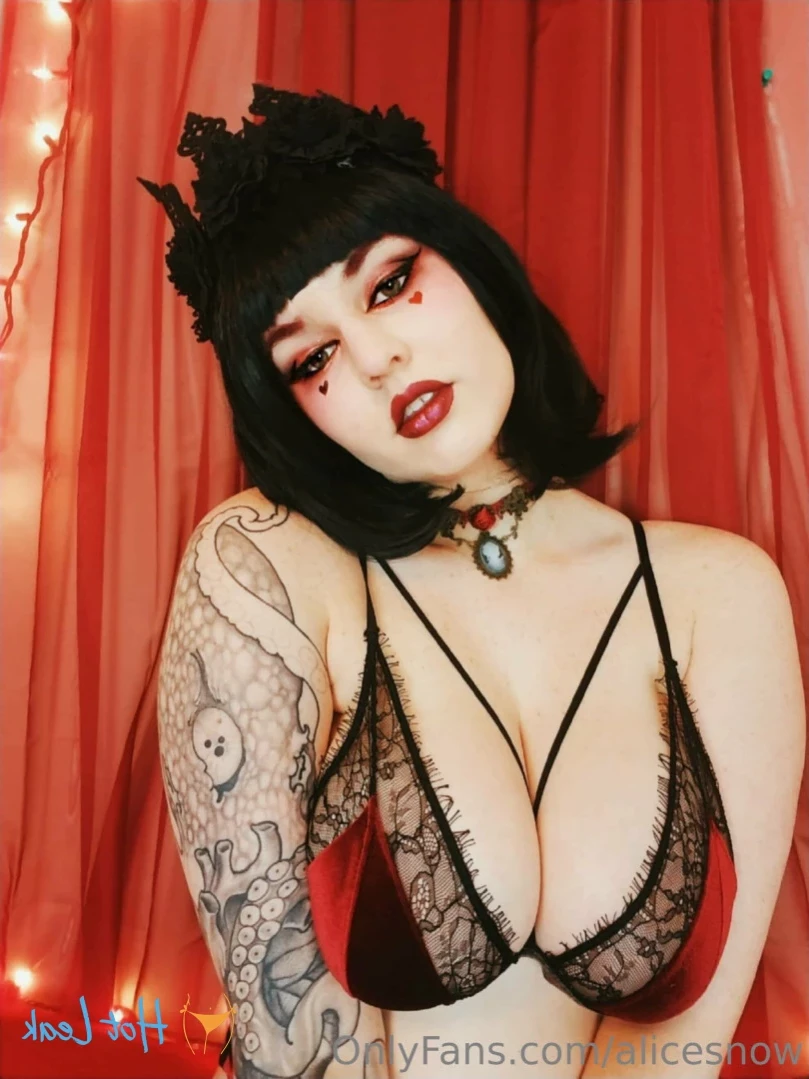 Alice ~ Big Tittied Goth Girlfriend [ alicesnow ] Onlyfans leaked photo 11400365 on Hotleaks.tv