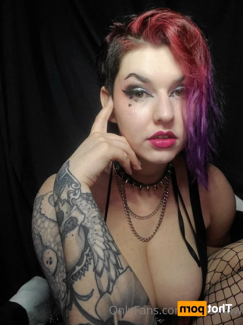 Alice ~ Big Tittied Goth Girlfriend [ alicesnow ] Onlyfans leaked photo 11486564 on Hotleaks.tv