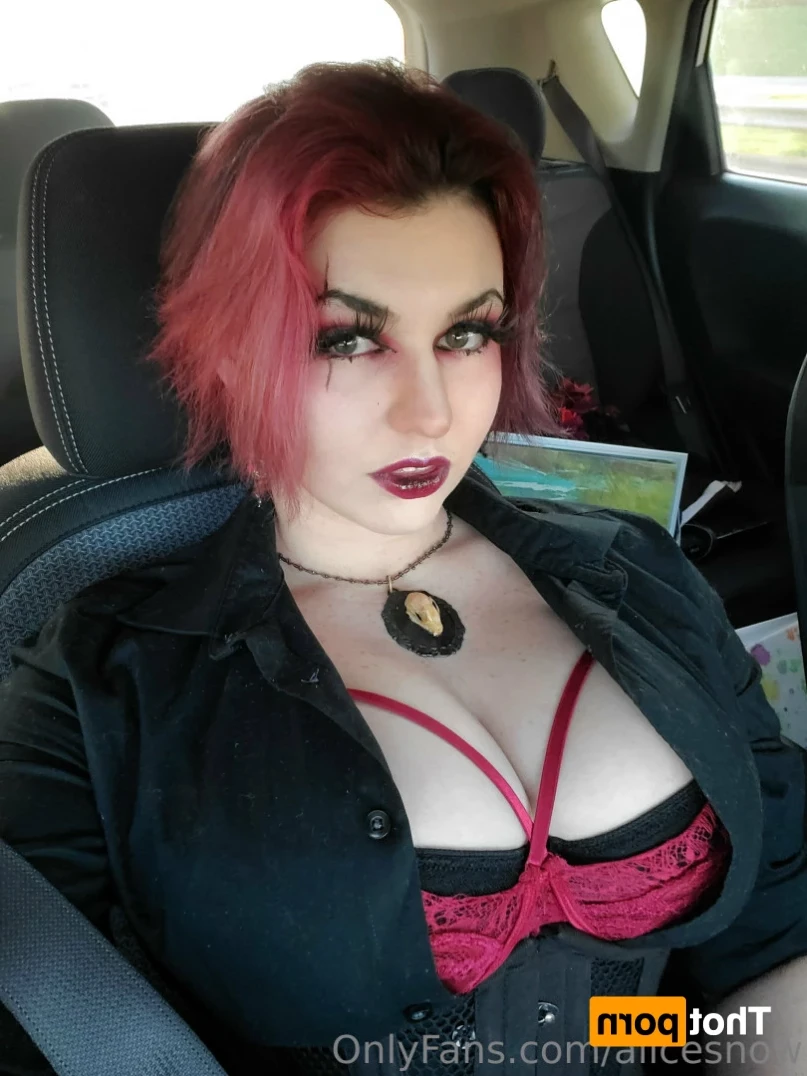 Alice ~ Big Tittied Goth Girlfriend [ alicesnow ] Onlyfans leaked photo 11638502 on Hotleaks.tv