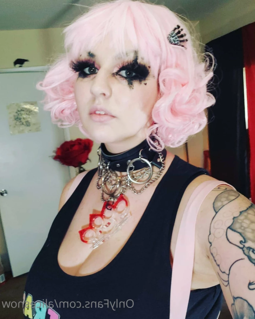 Alice ~ Big Tittied Goth Girlfriend [ alicesnow ] Onlyfans leaked photo 12230358 on Hotleaks.tv