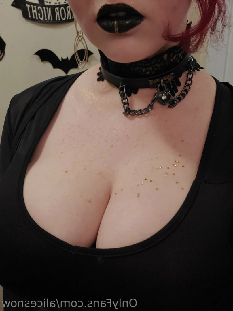 Alice ~ Big Tittied Goth Girlfriend [ alicesnow ] Onlyfans leaked photo 12232580 on Hotleaks.tv