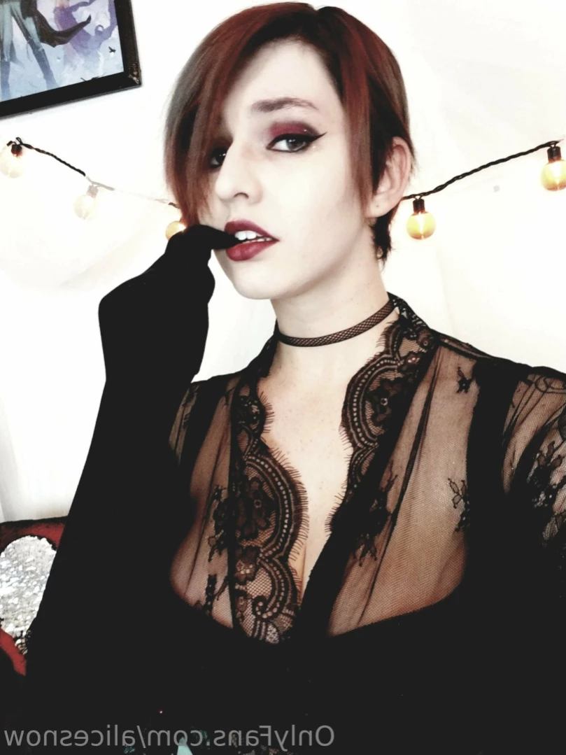 Alice ~ Big Tittied Goth Girlfriend [ alicesnow ] Onlyfans leaked photo 12594909 on Hotleaks.tv