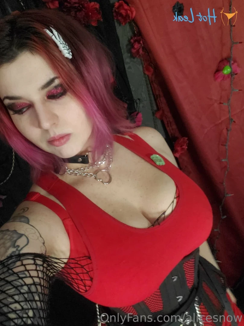 Alice ~ Big Tittied Goth Girlfriend [ alicesnow ] Onlyfans leaked photo 12771616 on Hotleaks.tv