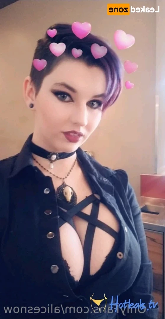 Alice ~ Big Tittied Goth Girlfriend [ alicesnow ] Onlyfans leaked photo 14142390 on Hotleaks.tv