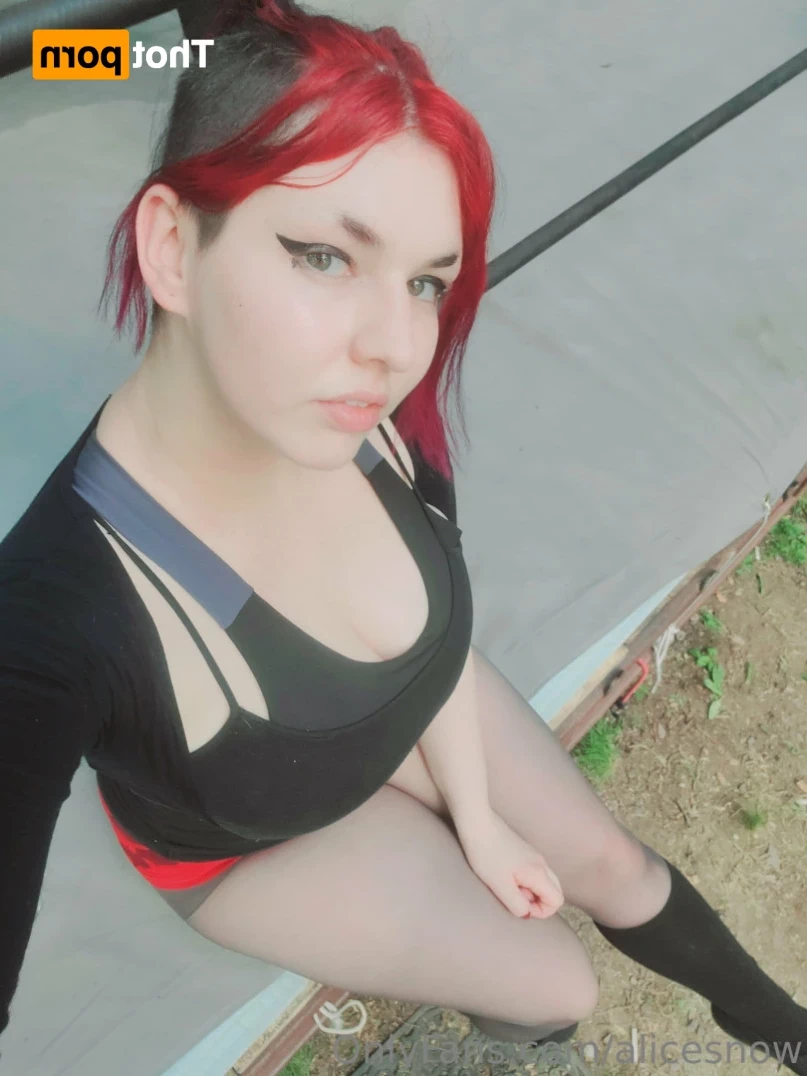 Alice ~ Big Tittied Goth Girlfriend [ alicesnow ] Onlyfans leaked photo 14341919 on Hotleaks.tv