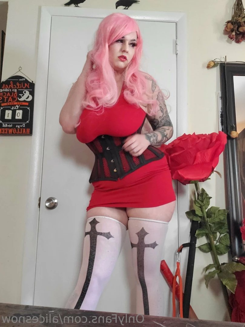 Alice ~ Big Tittied Goth Girlfriend [ alicesnow ] Onlyfans leaked photo 14913085 on Hotleaks.tv