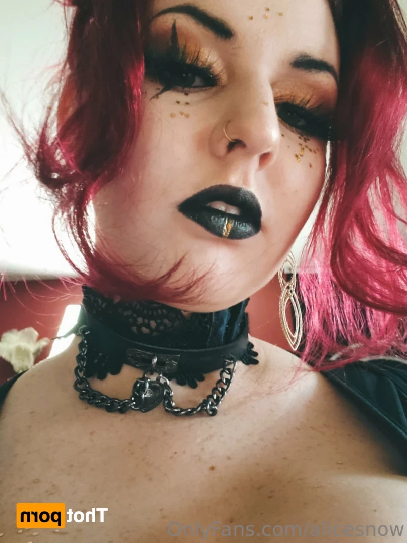 Alice ~ Big Tittied Goth Girlfriend [ alicesnow ] Onlyfans leaked photo 16225621 on Hotleaks.tv