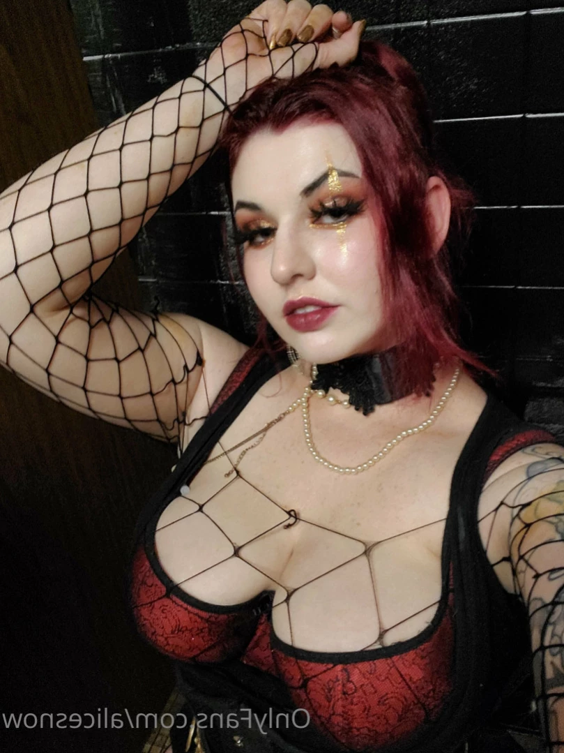 Alice ~ Big Tittied Goth Girlfriend [ alicesnow ] Onlyfans leaked photo 16234104 on Hotleaks.tv