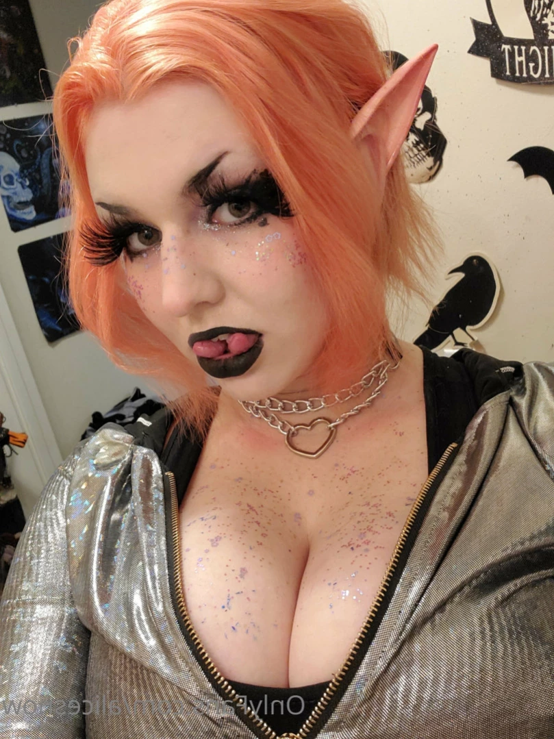 Alice ~ Big Tittied Goth Girlfriend [ alicesnow ] Onlyfans leaked photo 16514261 on Hotleaks.tv