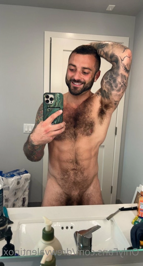 Drew Valentino (DrewcyFrOOtXL) [ drewvalentinoxl ] Onlyfans leaked photo 2159106 on Hotleaks.tv