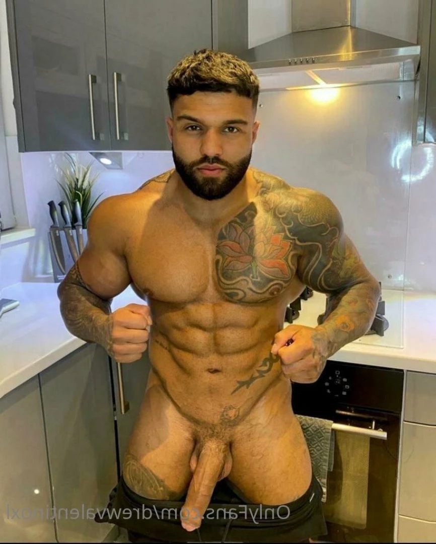 Drew Valentino (DrewcyFrOOtXL) [ drewvalentinoxl ] Onlyfans leaked photo 2159147 on Hotleaks.tv