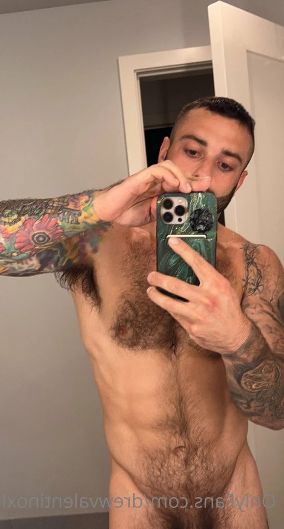 Drew Valentino (DrewcyFrOOtXL) [ drewvalentinoxl ] Onlyfans leaked photo 2159156 on Hotleaks.tv