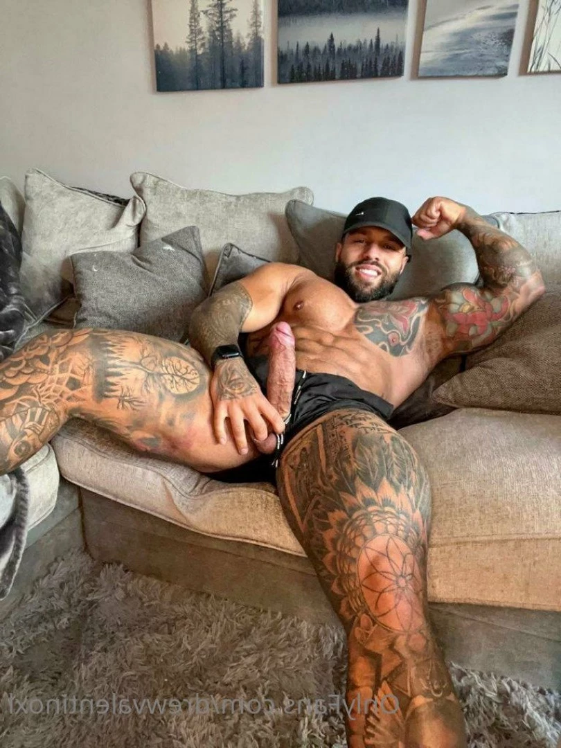 Drew Valentino (DrewcyFrOOtXL) [ drewvalentinoxl ] Onlyfans leaked photo 2159158 on Hotleaks.tv